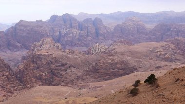 Wadi Musa 'da kaya oluşumu, Petra, Ürdün.