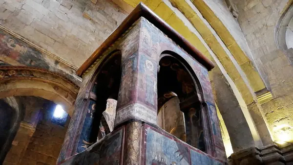 Freistehend Der Svetitskhoveli Kathedrale Angeblich Das Gewand Jesu Begraben Wurde Stockbild
