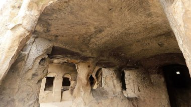 Gürcistan 'ın Gori kasabasındaki Uplistsikhe kayalık mağarasının tavanı..