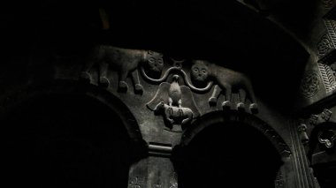 Geghard Manastırı, Ermenistan 'daki ilk kaya kesim odası.. 