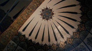 Ermeni anıtının sanat ve mimarisi, Etchmiadzin Katedrali.