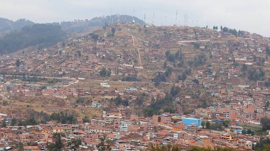 Sacsayhuaman, Peru, Güney Amerika 'dan Cusco şehrine bakın..