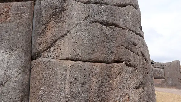 Sacsayhuaman 'ın Cusco, Peru, Güney Amerika' daki taş işçiliğinin detayları.. 