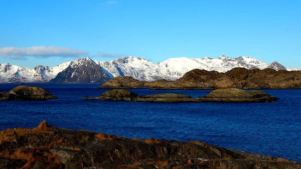 Norveç 'in kuzeyindeki Lofoten Adaları' na geçit..