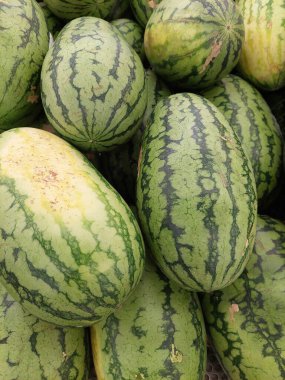 Tayland taze karpuz satışı süpermarkette, Bangkok, Tayland.