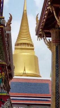 Wat Phra Kaew, Tayland, Bangkok 'un göbeğinde bir huzur sığınağı olarak ortaya çıktı..
