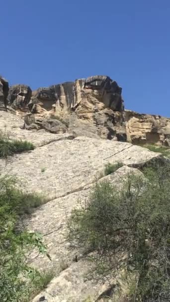 Gobustan Rock Art Cultural Landscape Umfasst Drei Felsplateaus Aserbaidschan Mit — Stockvideo