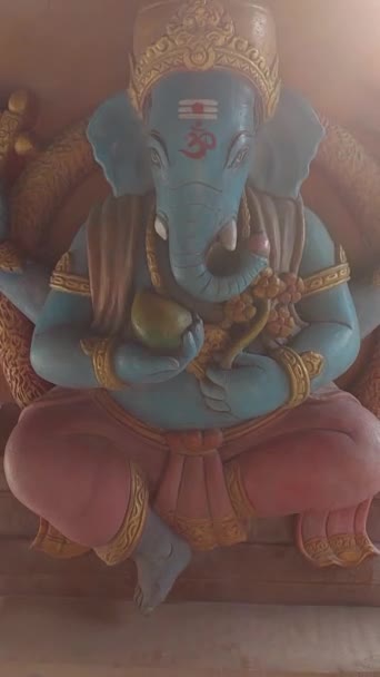 Estatua Ganesha Para Devotos Nacida Sábado — Vídeo de stock