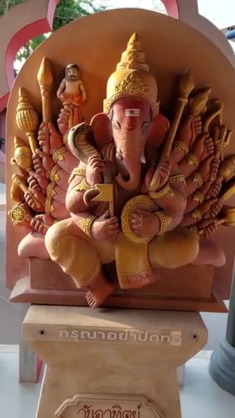 Ganesha Statue Für Anhänger Die Sonntag Geboren Wurden Übersetzung Bitte — Stockvideo