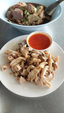 Kaynamış Ördek Bağırsağı Ördek Erişte Çorbası.