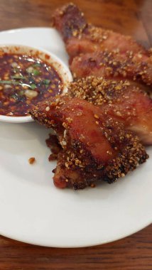 Kızarmış Pirinçli Izgara Tavuk, Bangkok Restoranı. 