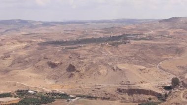 Ürdün 'deki Vaat Edilen Toprakların Nebo Dağı Bakış Alanı.