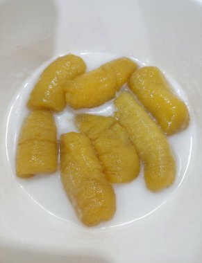 Lezzetli Tayland Tatlısı: Hindistan cevizi sütlü muz