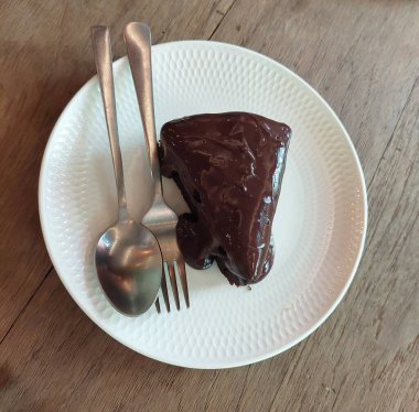 Bangkok, Tayland 'daki Tayland Kafe' de bir tabak Kirli Siyah Kek.