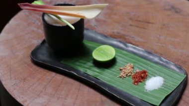 Yaratıcı Tayland Tarzı Hoş Geldiniz İçkisi