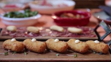 Kremalı ve Çıtır Iberico Jambonlu Kroket, İspanyol aperatifi