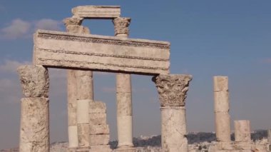 Amman Kalesi, Ürdün 'ün merkezindeki Amman' ın kalbinde yer alıyor.