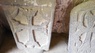 Haghpat ve Sanahin manastırlarındaki Ermeni antik haçkar