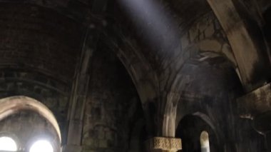 Haghpat ve Sanahin antik manastırlarının iç mimarisi.