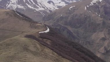 Gürcistan 'daki Büyük Kafkasya Dağları manzarası