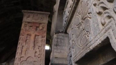 Haghpat ve Sanahin manastırlarındaki Ermeni antik haçkar