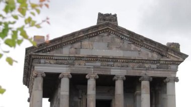 Ermenistan 'da klasik Roma tarzı bir yapı, Garni Tapınağı