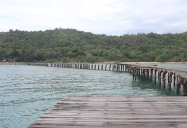 Tayland, Rayong 'da ahşap bir iskele.