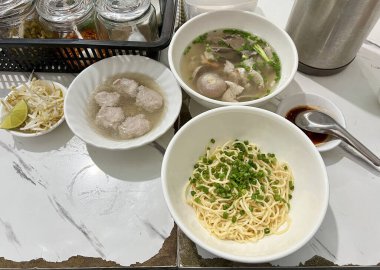 Kamboçya Stili Kuru Erişte Çorbası Seti 