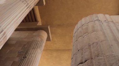 Djoser Piramidine Sütun Girişi