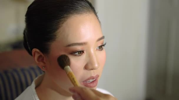 Une Belle Femme Asiatique Fait Maquiller Pour Son Jour Mariage — Video