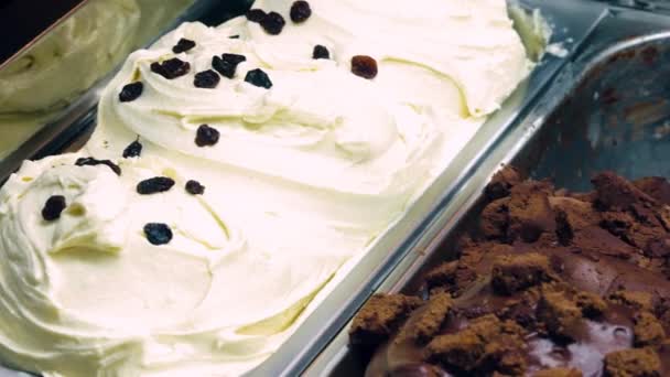 보디에는 맛으로 시각적으로 매혹적 젤라토 아이스크림 진열되어 젤라토의 과매끄러운 질감은 — 비디오