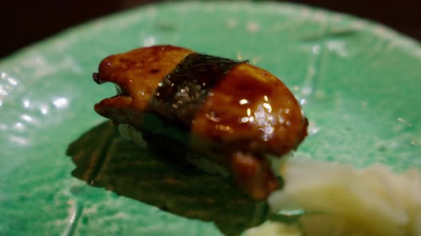 Foie Gras Sushi Luxusní Směs Japonské Francouzské Kuchyně Bohaté Máslové — Stock video