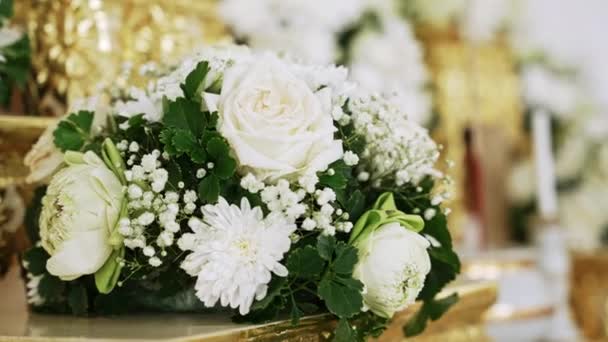 Flores Blancas Ritual Tailandés Aspecto Simbólico Sereno Las Ceremonias Tradicionales — Vídeo de stock