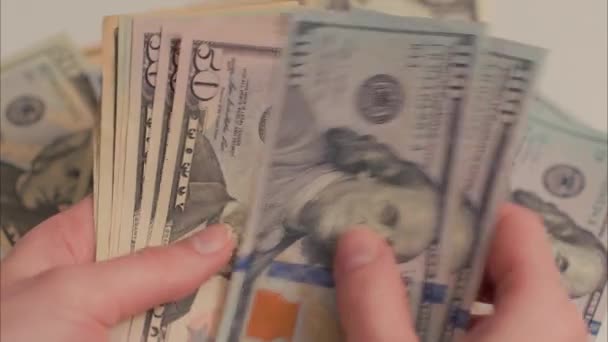 Kaukázusi Női Kéz Számolva Egy Halom Amerikai Készpénzt Arri Alexa — Stock videók