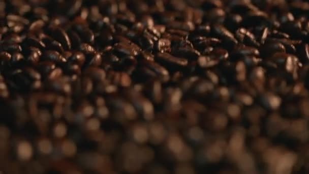 Sallanan Kahve Fasulyeleri Yavaş Hareket Arri Alexa Ile 120 Fps — Stok video