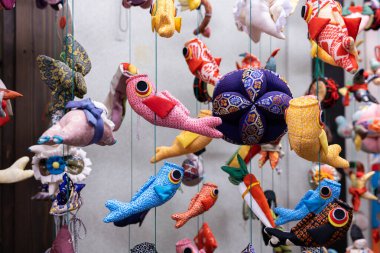 Many hanging hina dolls of Izu Inatori.