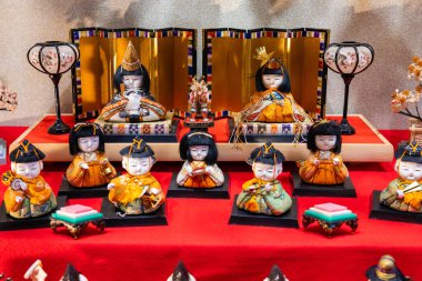 Izu Inatori 'nin klasik ve değerli hina bebekleri..