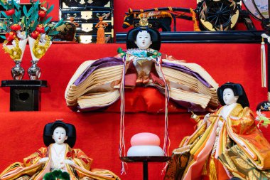 Izu Inatori 'nin klasik ve değerli hina bebekleri..