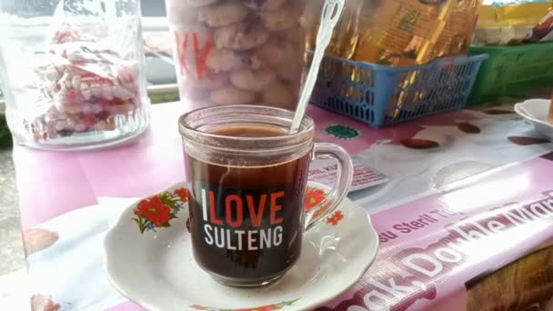 Donggala Central Sulawesi Indonesia September 2023 Glass Hot Coffee Words — Stock Video