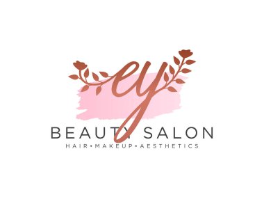 Feminen logo koleksiyonu kalıpları. İlk imzalı el yazısı logosu, düğün, moda, mücevher, butik, çiçek ve botanik, herhangi bir şirket veya işletme için yaratıcı şablona sahip..