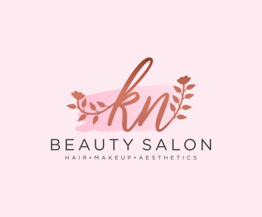 KN kadınsı logo koleksiyonu şablonu. İlk imzalı el yazısı logosu, düğün, moda, mücevher, butik, çiçek ve botanik, herhangi bir şirket veya işletme için yaratıcı şablona sahip..