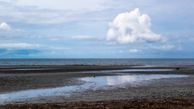 Magenta 'nın Noumea sahilinin güzel manzarası.