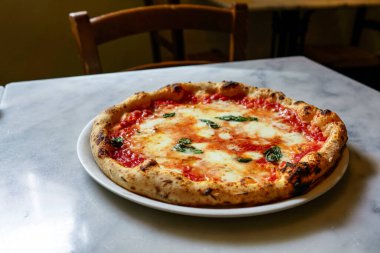 Pizza Margherita (Napoli pizzası))