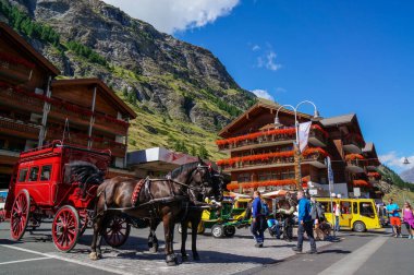 Zermatt, Matterhorn 'un eteğinde bir kasaba.