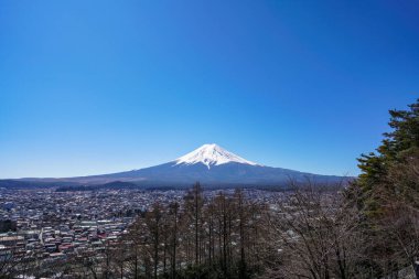 Mt. Baharın başlarında Fuji