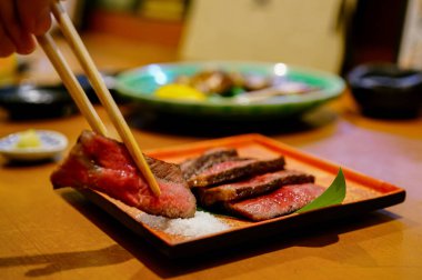 Çok lezzetli Japon bifteği (Wagyu)