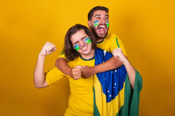 Brazilian Friends Latin Americans Diversity Cheering Brazil 2022 World Cup — Stock Photo, Image