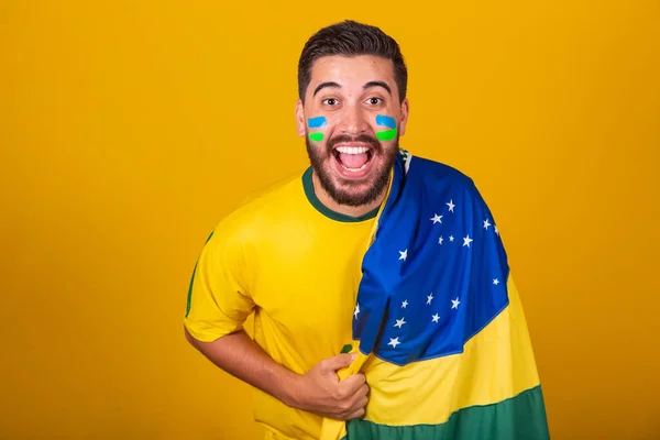 Hombre Brasileño Latinoamericano Vitoreando Por Brasil Copa Del Mundo 2022 —  Fotos de Stock