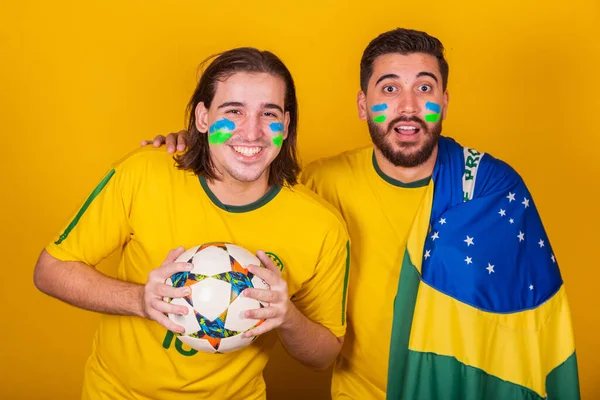 Braziliaanse Vrienden Latijns Amerikanen Diversiteit Juichen Voor Brazilië 2022 Wereldbeker — Stockfoto