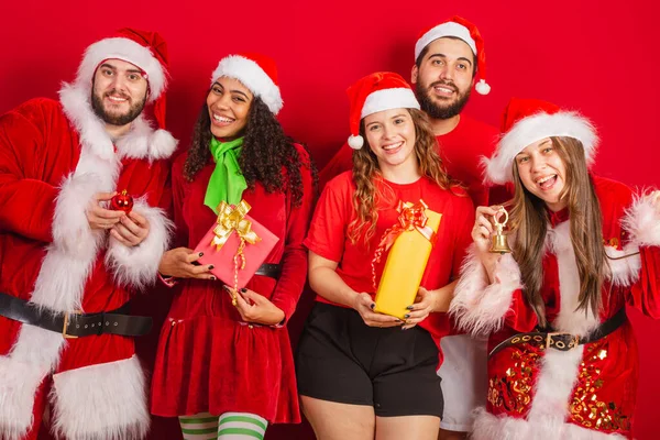 Brezilya Arkadaşlar Noel Kıyafetleri Noel Baba Noel Partisinde Hediyelerle — Stok fotoğraf